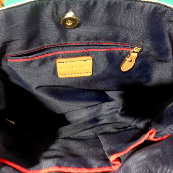 Tommy Hilfiger Tan Signature Logo Large‎ Tote Bag Gold Tone Hardware Brown - Picture 8 of 10